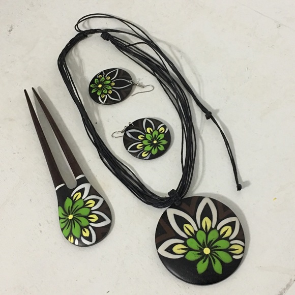 Three Piece Wood Fashion Jewelry Set - Picture 2 of 8